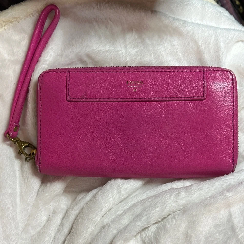 Fossil Pink Leather Wristlet